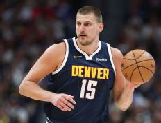 雷竞技-亚特兰大发布备战花絮，赛后篮板制胜，NBA常规赛任务艰巨，临场指挥获称赞的简单介绍