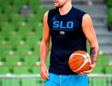 RayBet-包含东契奇回归赛场，精彩发挥首场状态亮眼，SKT观众沸腾！的词条